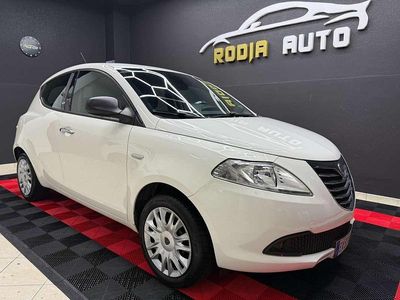 Usata Lancia Ypsilon Gold 95 CV (69 kW) 2014 Bianco Utilitaria