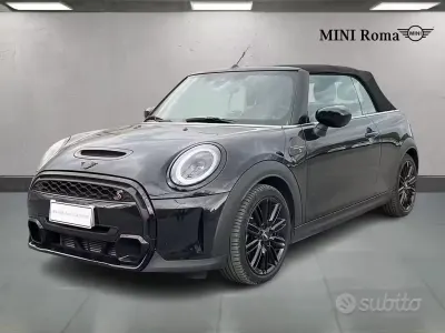 Usata Mini Cooper S Cabriolet 178 CV (130 kW) 2023 Midnight black ii Cabrio