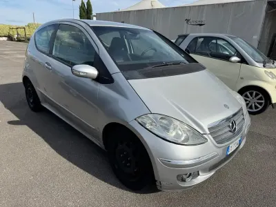 Usata Mercedes A180 Avantgarde 109 CV (80 kW) 2005 Argento Coupé