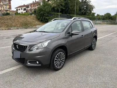 Usata Peugeot 2008 Active 83 CV (61 kW) 2019 Grigio SUV