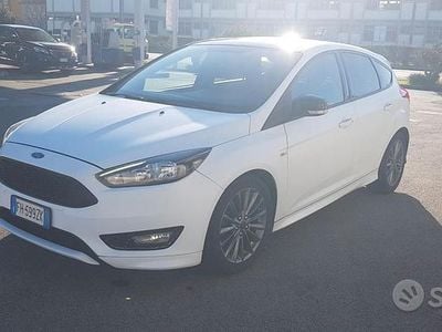 Usata Ford Focus ST-Line 125 CV (91 kW) 2017 Bianco Berlina