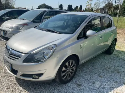 Usata Opel Corsa Club 85 CV (62 kW) 2011 Grigio Utilitaria
