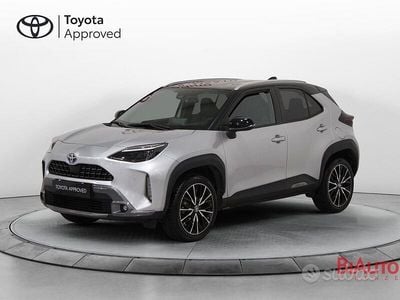 Usata Toyota Yaris Cross 116 CV (85 kW) 2022 Grigio SUV