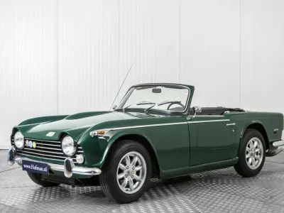 Usata Triumph TR 250 106 CV (77 kW) 1968 Verde Cabrio
