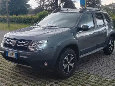 Usata Dacia Duster 109 CV (80 kW) 2017 Grigio SUV