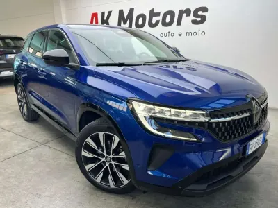 Usata Renault Austral Techno 158 CV (116 kW) 2024 Blu SUV