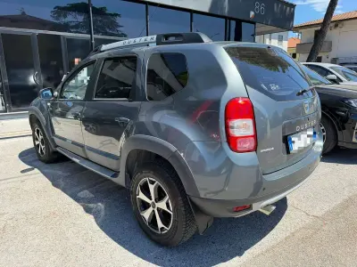 Usata Dacia Duster 109 CV (80 kW) 2017 Grigio SUV