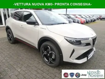 Nuova Alfa Romeo GT Junior Edizione Speciale 135 CV (99 kW) 2025 Beige SUV