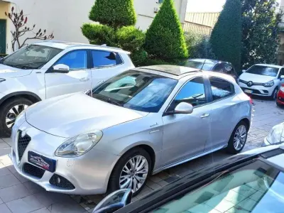 Usata Alfa Romeo Giulietta 175 CV (128 kW) 2014 Argento Utilitaria