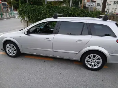 Usata Opel Astra Club 116 CV (85 kW) 2008 Argento Station wagon