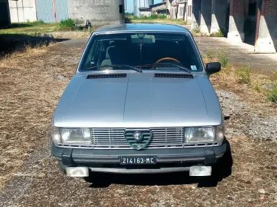 Usata Alfa Romeo Giulietta 121 CV (88 kW) 1981 Berlina