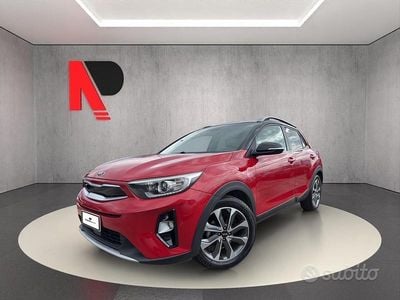 Usata Kia Stonic 110 CV (80 kW) 2018 Rosso SUV