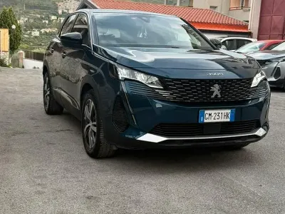 Usata Peugeot 3008 Allure 131 CV (96 kW) 2023 Bluazzurro SUV