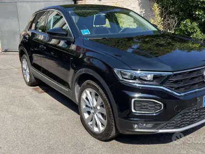 Usata VW T-Roc Advance 150 CV (110 kW) 2019 Nero SUV