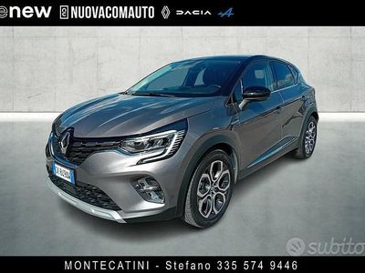 Usata Renault Captur Intens 145 CV (106 kW) 2022 Grigio scuro SUV