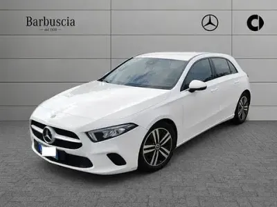 Usata Mercedes A180 Business 116 CV (85 kW) 2020 Bianco Utilitaria