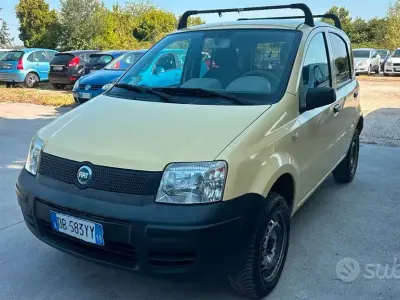 Usata Fiat Panda 4x4 Active 75 CV (55 kW) 2006 Giallo Utilitaria