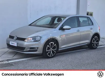 Usata VW Golf VII Trendline 86 CV (63 kW) 2015 Argento Utilitaria