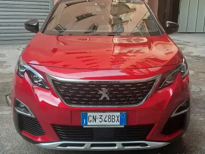 Usata Peugeot 3008 131 CV (96 kW) 2018 Rosso SUV