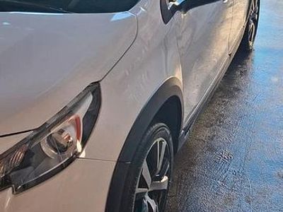 Usata Peugeot 2008 110 CV (80 kW) 2017 Bianco SUV