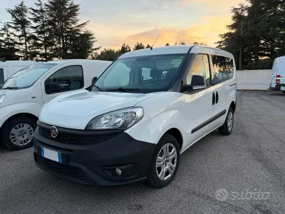 Usata Fiat Doblò 105 CV (77 kW) 2016 Bianco Monovolume