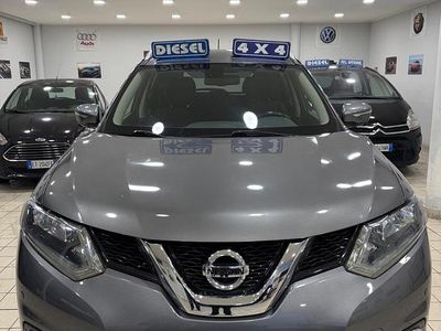 Usata Nissan X-Trail Tekna 131 CV (96 kW) 2015 Grigio SUV
