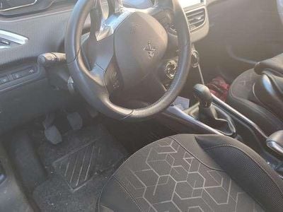 Usata Peugeot 2008 Active 92 CV (67 kW) 2015 SUV