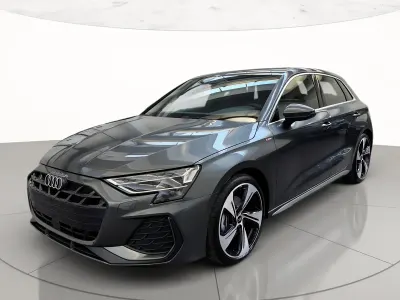 Usata Audi A3 S-Line 204 CV (150 kW) 2026 Grigio daytona perlato Berlina