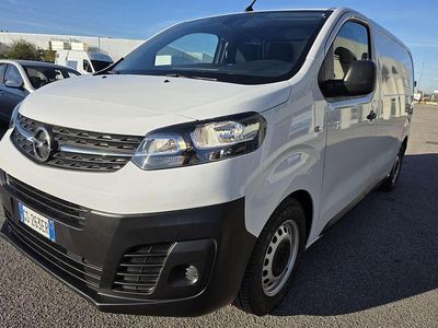 Bianco Usata 2023 Opel Vivaro Monovolume | 15.500 € (Super prezzo)