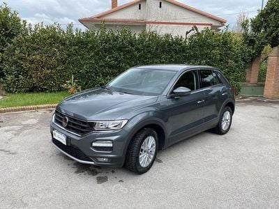 Usata VW T-Roc Business 150 CV (110 kW) 2021 Gray SUV
