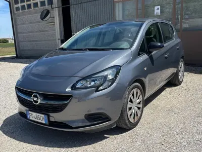 Używany Opel Corsa Cosmo 90 KM (66 kW) 2016 Szary Hatchback