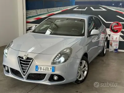 Usata Alfa Romeo Giulietta Distinctive 120 CV (88 kW) 2016 Grigio Utilitaria