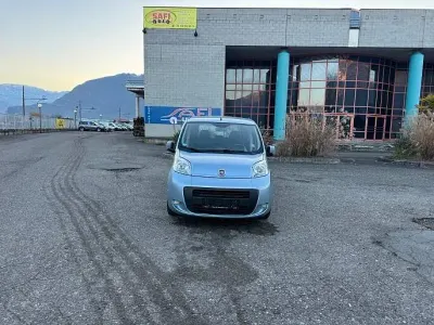Usata Fiat Qubo Trekking 75 CV (55 kW) 2011 Blu Monovolume