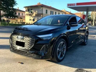 Usata Audi Q4 e-tron S-Line 150 kW (204 CV) 2022 Nero SUV