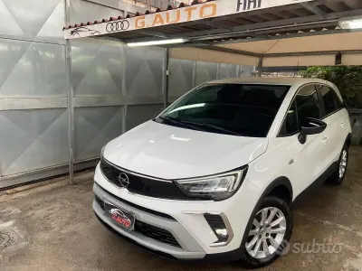 Usata Opel Crossland Elegance 110 CV (80 kW) 2022 Bianco SUV