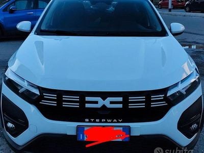 Usata Dacia Sandero Stepway 91 CV (66 kW) 2025 Bianco SUV