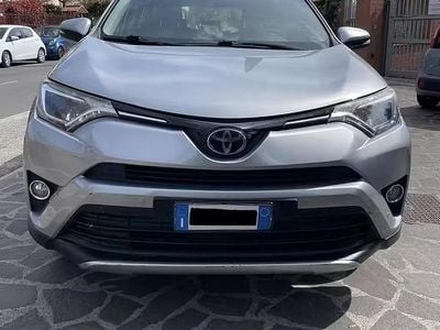 Usata Toyota RAV4 Edition-S 143 CV (105 kW) 2017 Grigio SUV