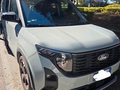 Usata Ford Courier 2024 Verde Monovolume