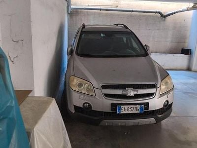 Usata Chevrolet Captiva 150 CV (110 kW) 2010 Grigio SUV