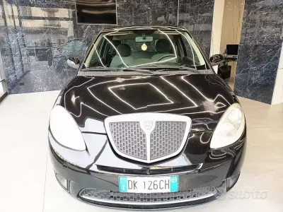 Usata Lancia Ypsilon 60 CV (44 kW) 2007 Nero Utilitaria
