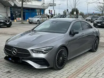 Begagnad Mercedes CLA200 AMG Line Premium 150 HK (110 kW) 2025 Sportkupé
