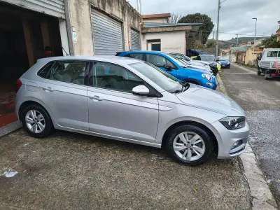 Usata VW Polo Comfortline 80 CV (58 kW) 2019 Grigio Utilitaria