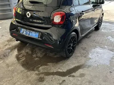 Usata Smart ForFour Passion 71 CV (52 kW) 2015 Nero Utilitaria