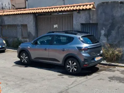 Nuova Dacia Sandero Expression 122 CV (89 kW) 2026 Grigio Utilitaria