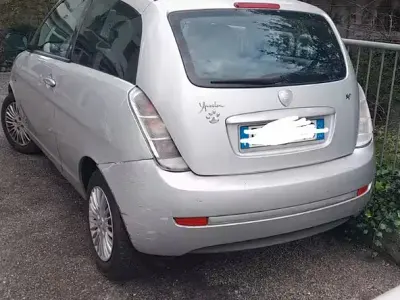 Usata Lancia Ypsilon 75 CV (55 kW) 2007 Grigio Utilitaria