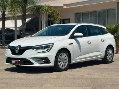 Usata Renault Mégane GrandTour Business 116 CV (85 kW) 2022 Bianco Station wagon