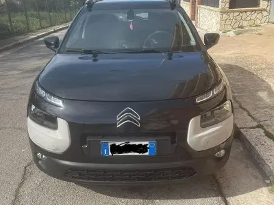 Usata Citroën C4 Cactus Shine 99 CV (72 kW) 2015 Nero Utilitaria