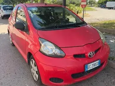 Usata Toyota Aygo 68 CV (50 kW) 2010 Utilitaria
