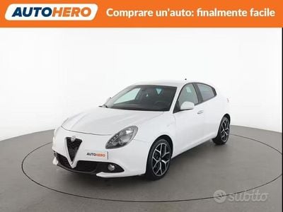 Begagnad Alfa Romeo Giulietta Super 120 HK (88 kW) 2017 Vit Halvkombi