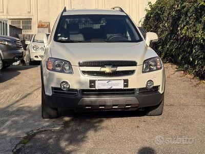Usata Chevrolet Captiva LTZ 150 CV (110 kW) 2010 Bianco SUV